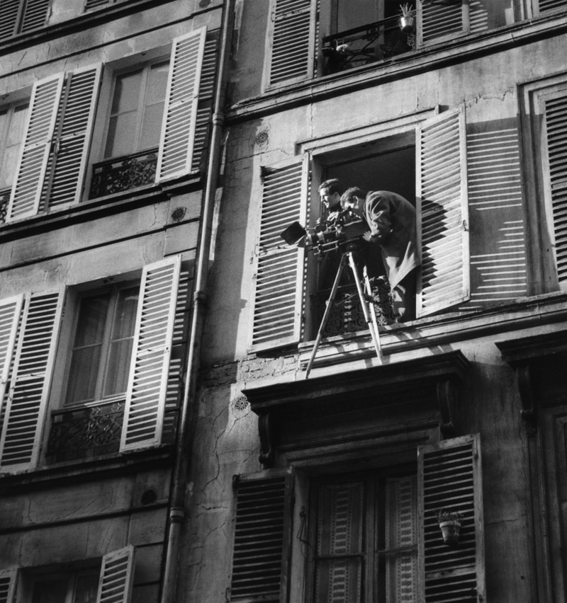 Coutard and François Truffaut filming Antoine And Colette (Photo: Raymond Cauchetier)